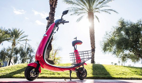 OJO Electric et Ford lancent un scooter électrique léger et pratique
