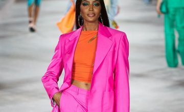 Paris-Fashion-Week-2021-Versace-Vogue-1200