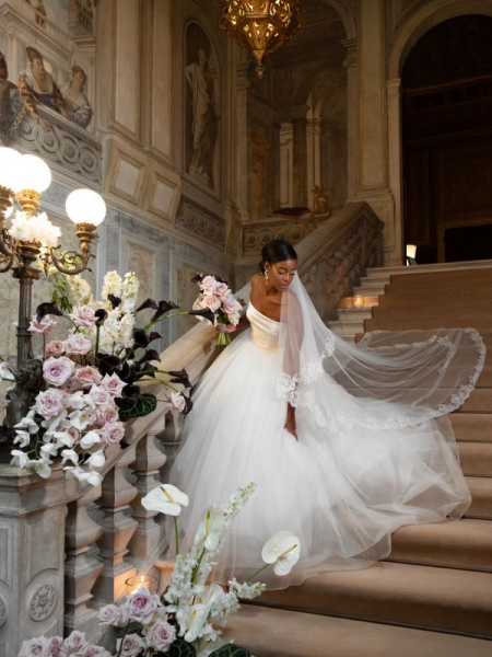 femme robe de mariée regencycore ambiance château royauté