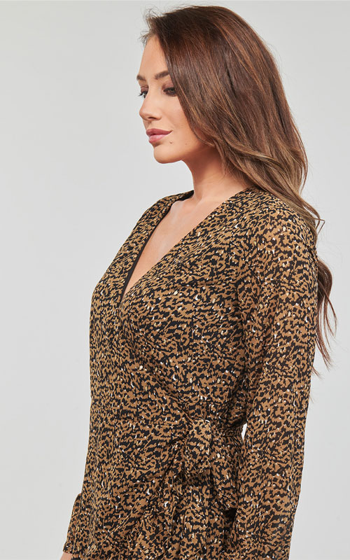 robe leopard only