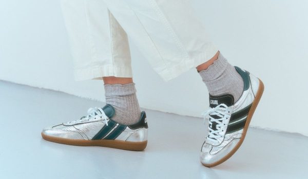 baskets collab dépareillées
